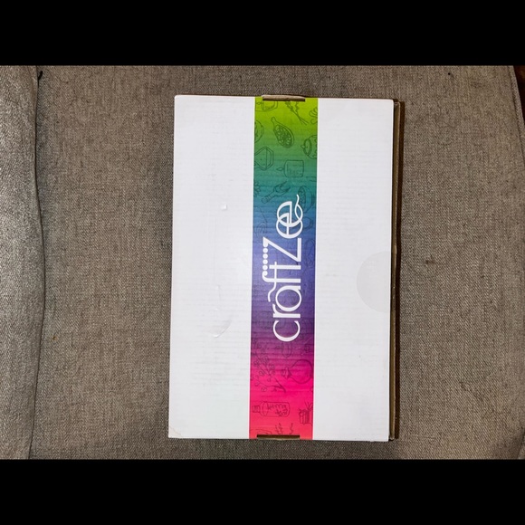 New In Box! DIY Candle Kit - Picture 3 of 3